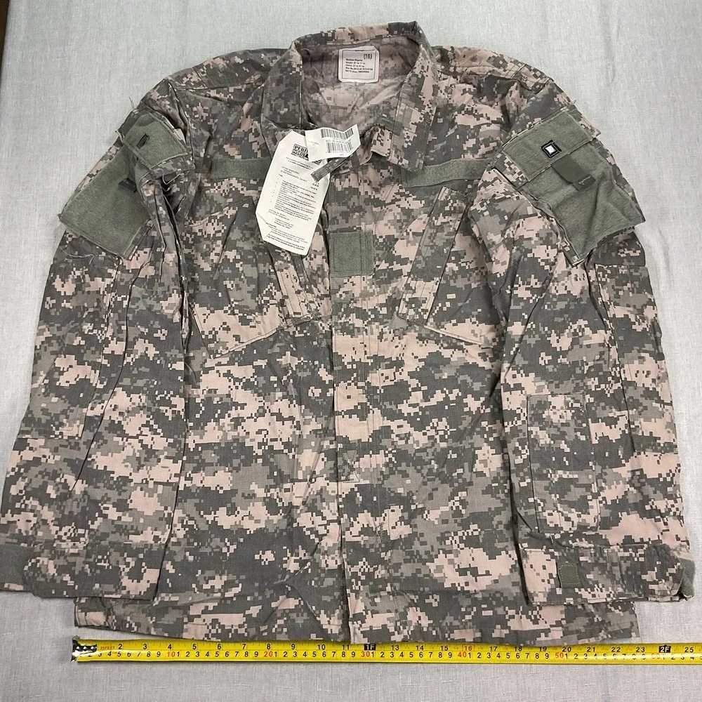 NWT ARMY Combat Uniform (ACU) Coat Flame Resistant Insect Guard Size Mediium Reg